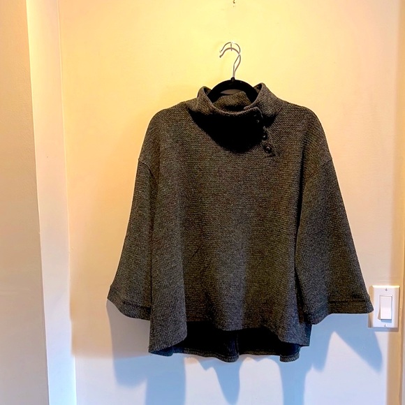 Gray eta + ali Top - Picture 1 of 7